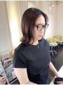 ナチュラル×外ハネでつくる、ラフすぎない大人ミディ