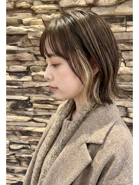 レーブ 大宮店(reve) 切りっぱなし風ボブにイヤリングカラーとハイライトスタイル