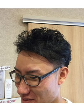 レーヴ ヘアー(Reve hair) ちょいデコ出し大人パーマ