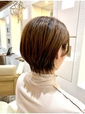 ショートボブ