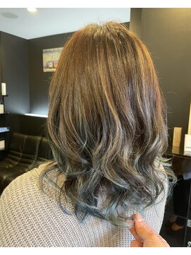 サローネデ アグスティナ バイ サンバンチ(salones de agustina by sanbanchi) ブルーハイライトカラー/オリーブグレージュ