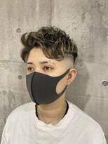 メンズアンダーバーホワイト 南海難波店(Men's _WHITE)&nbsp;スキンフェード×ハイライト