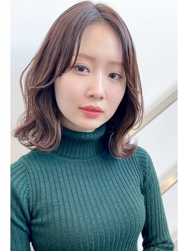 トップシェイプ(TOP SHAPE) イメチェン大人かわいい外ハネ艶髪アッシュベージュミディ