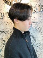 オーパスクリエ (OPUS CREER)&nbsp;前下がり　毛流れ　刈り上げセンターパート！！