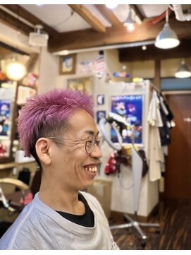 ウィード(WEED) ツーブロスパイキーショート☆ハイトーンピンクカラーサクラ色