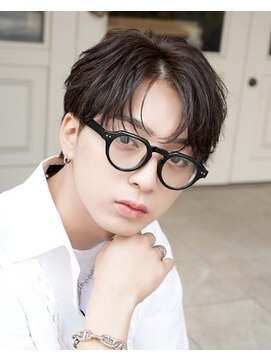 オーシャントーキョー 心斎橋(OCEAN TOKYO WEST) 韓国ヘアニュアンスパーマカルマセンターパートコンマヘアウルフ