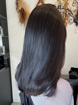 ローレン(LOREM) サラ艶ロング/くびレイヤー/トリートメント/オータムカラー