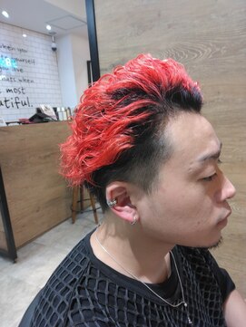 ラックスビーギャラリー なんば駅前店(LUXBE GALLERY) メンズ/眉毛/パーマ/ブリーチ/メンズカット/ツイストスパイラル