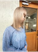 ブリーチカラーアッシュブロンド