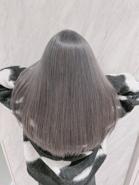 リー 京橋(Lee) 今里☆ブリーチしてもツヤツヤグレー☆