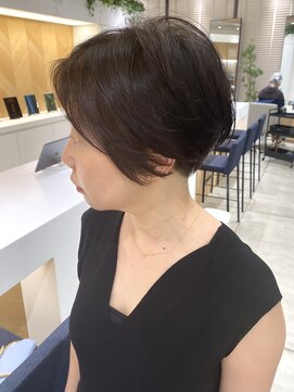 ステアケース 武蔵小杉店(stair:case) 大人ショート/ショートボブ/白髪ぼかしハイライト/武蔵小杉