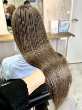 ロイオブジゼル(roi of GiseL) 髪質改善 ハイトーン ケアカラー ミルクティーベージュ 10代20代