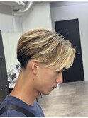 毛流れセンターパートテーパーフェード