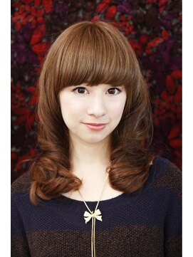 ヘアーアンドメイク ニュートラルアーチ(Hair&Make neutral Arch) ＊*  Antique Ash　×　ドーリーカール  *＊ イルミナ【 町田 】