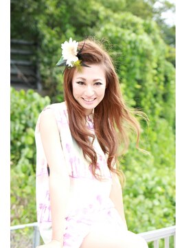 オーバーキャプテンネイキッド(OVER CAPTAIN NAKED) 思わず触りたくなる柔らかロングウェーブ