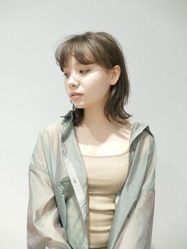 ヒアカアヴェダ 東京ガーデンテラス店(Heaka AVEDA) 鎖骨ではねる〇オトナ柔らかミディアムレイヤー【30代/40代】