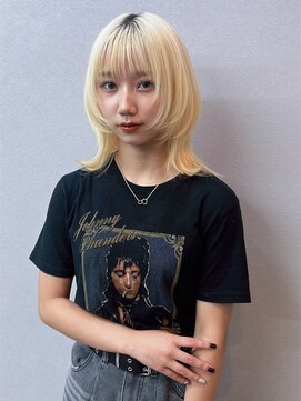 エミーバイモアムー(Emmie byMoremuu) 【アイリ】ハイトーンブロンド×レイヤー