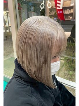 アース オーセンティック 岡山青江店(EARTH Authentic) ホワイトベージュ