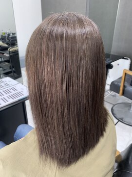 ディティール(Detail) 縮毛矯正×白髪ぼかしカラー