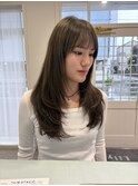オリーブベージュ