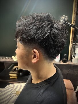 ヴァッシュ 中野店(VASH) フェード×アイロンパーマ
