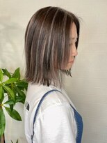 リタヘア(Re:ta Hair)&nbsp;細かい筋の大人ハイライト×切りっぱなしボブ