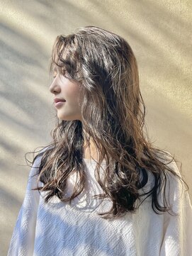 メゾンドイギー(MAISON de IGGY) センターパートふわふわロング#美髪#大人かわいい#こなれミディ