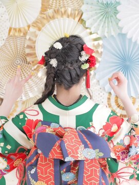 ジョイ 美容室JOY お花いっぱい編み込みスタイル