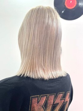 デート 下北沢(DATE) ダブルカラーブロンドベージュカラーケアブリーチハイトーン韓国