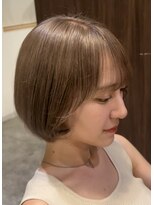 ビスポーク(BESPOKE)&nbsp;20代30代40代抜け感ショートレイヤーミルクティベージュ