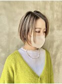 20代30代大人可愛い小顔ボブ前下がりショートハイライト