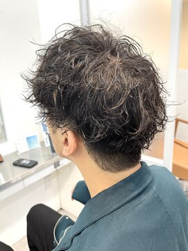 ロミーオム 本厚木(ROMMY. Homme) 女性にも人気☆波巻きツイストスパイラルパーマ