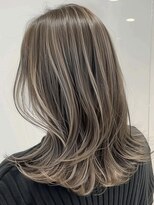 ネックス 表参道本店(nex)&nbsp;デザインカラーレイヤーカットウェットヘアオリーブベージュ白髪