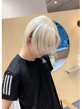 スタン 渋谷(Stam) ホワイトブロンドメンズハイトーン韓国レイヤーケアブリーチ渋谷