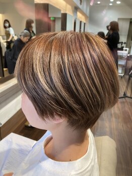 アズヘアー(AZ HAIR)の写真/【大人女性から高評価！】一人ひとりの骨格に合わせたカットであなたの「なりたい」を実現◎
