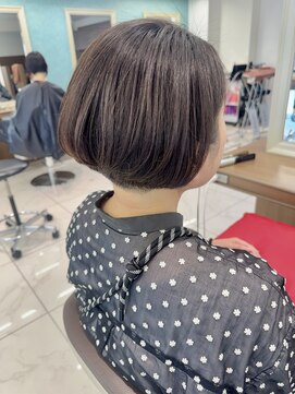 アッシュ 下北沢店(Ash) 柔らかい縮毛矯正でおさまる刈り上げショートボブ