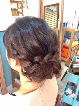 ロカット サロン(Roquat Salon) シニヨンロングアレンジ【ヘアセット　立川/立川南口/八王子】