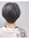 奥行きショート 20代 30代 簡単 小顔 ひし形シルエット アッシュ