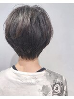 ヴァンクシー バイ ルナ(VANKCY by Luna)&nbsp;奥行きショート 20代 30代 簡単 小顔 ひし形シルエット アッシュ