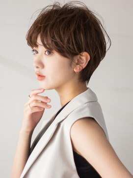 サーカス バイ ビュートリアム 青山(CIRCUS by BEAUTRIUM) マッシュショート20代30代40代大人可愛い暗髪うる艶髪青山表参道