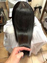 ハピネス クローバー 学園前店(Happiness CLOVER)&nbsp;丸みショート/前髪/顔周りカット/濱崎優/白髪ぼかし