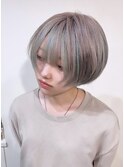 顔まわりインナーカラー ホワイト系 顔まわりカット