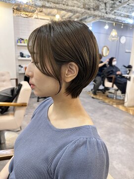トッカ ヘアアンドトリートメント 難波店 小顔似合わせカット愛されクールショート20代/30代40代/前髪難波