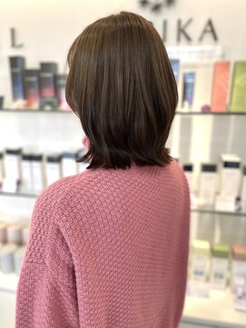 ヒビカ(HIBIKA) レイヤーボブ/イエローベージュ