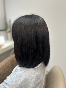 アオ 花咲町(a-o) 暗髪ミディアムボブスタイル♪