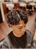 ツイスパウルフ大人の色気を