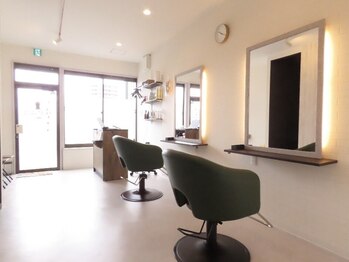 ワイエースタジオ(YA-STUDIO)の写真/《30代以降の大人世代にも人気/当日予約OK》知識・経験が豊富なベテランオーナーが施術いたします!!