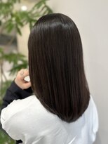 アンベリールフルー(EMBELLIR fleur) 酸性ストレートでうねりを抑えて柔らかさらツヤ髪へ30代40代50代