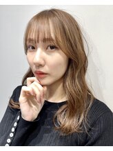 ヘアワン(HAIR One)&nbsp;ミディアムロングと透明感ベージュ