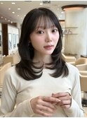 レイヤーカット/ミディアム/9トーンベージュ